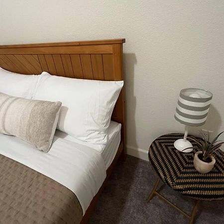 Brand-New, Beautiful & Stylish Home In Sacramento! Bagian luar foto
