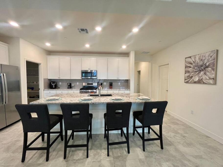 Brand-New, Beautiful & Stylish Home In Sacramento! Bagian luar foto