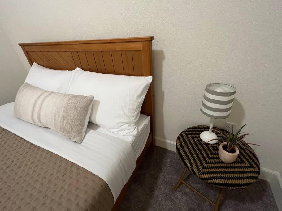 Brand-New, Beautiful & Stylish Home In Sacramento! Bagian luar foto